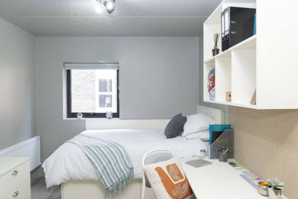 如何顺利申请萨里大学公寓