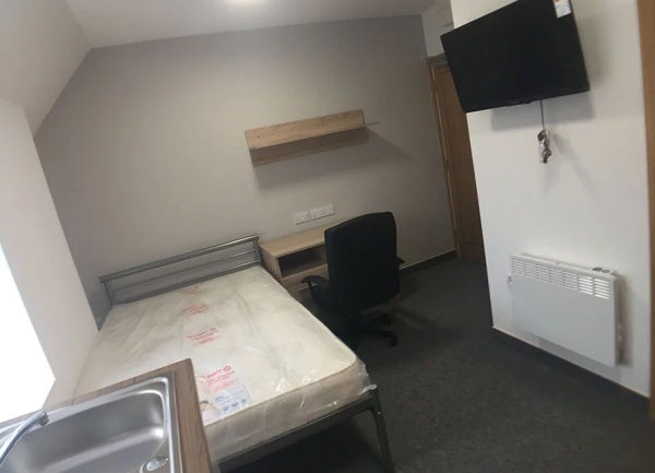 布鲁内尔大学住宿费
