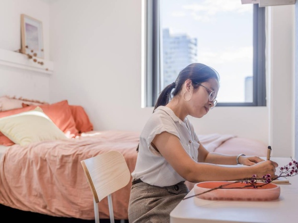 埃克塞特学费之谜：为何如此昂贵？